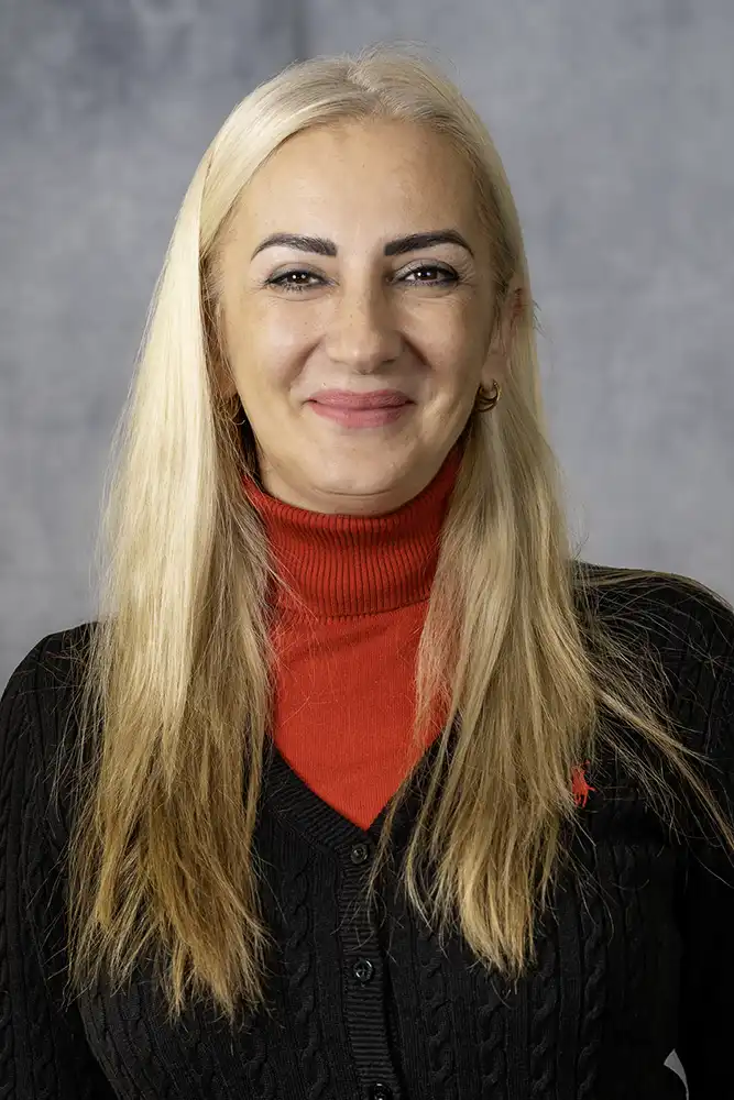 Objektleiterin von Schweiger & Partner bei der Gebäudereinigung